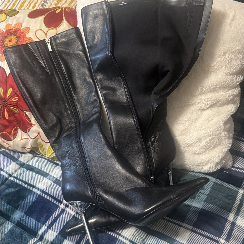 Aldo Black Leather Zippered Boots beautiful boots